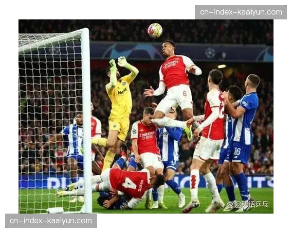 英超三强首回合均三球落后，联赛内耗或成欧冠集体滑坡主因